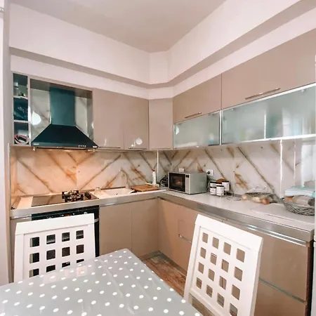 Cozy And Spacious Two Bedroom In شقة *