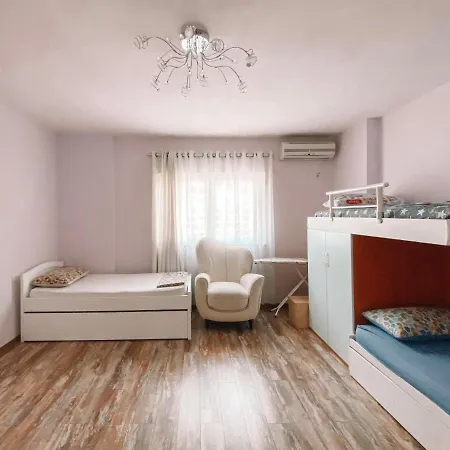 Apartament Cozy And Spacious Two Bedroom In *