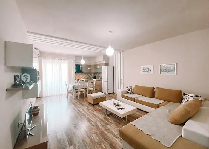Cozy And Spacious Two Bedroom In