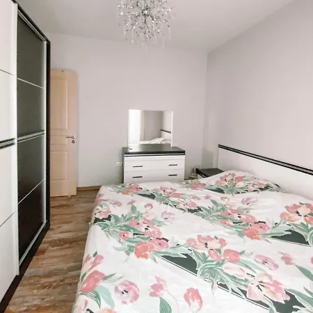 Cozy And Spacious Two Bedroom In