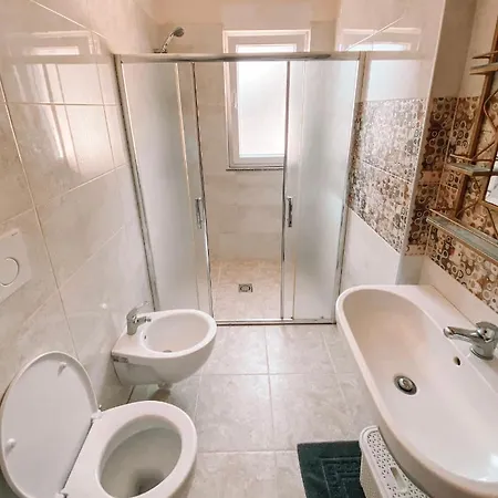 Beachfront Spacious With Panoramic Sea View -2 Bedrooms -2 Bathrooms Shëngjin